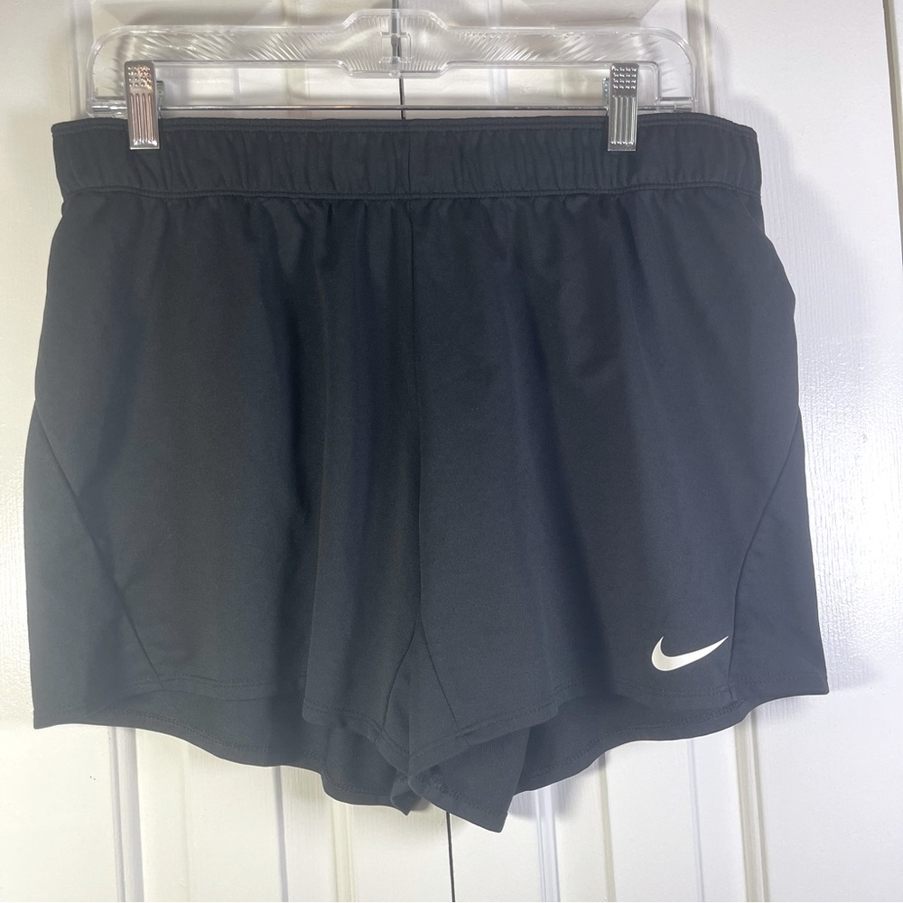 Nike Black Athletic Shorts Size‎ Large T7